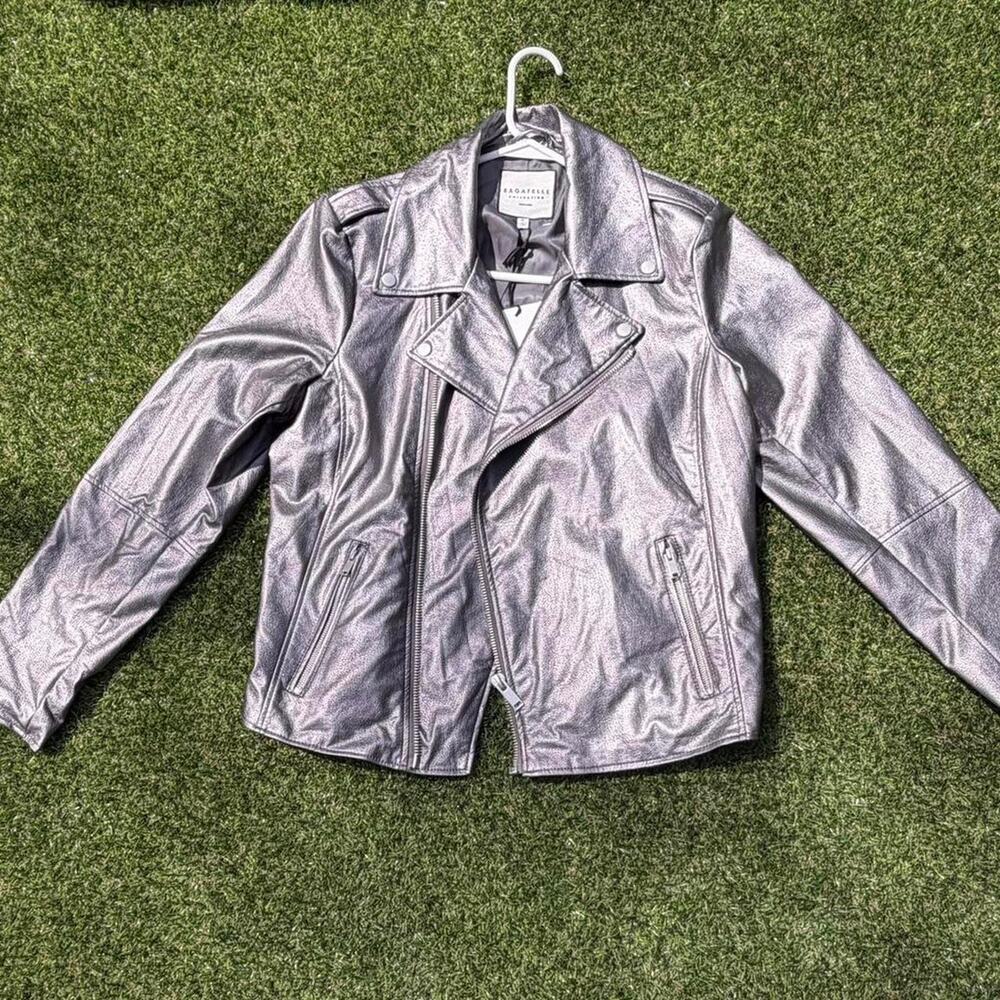Silver leather jacket with zipper